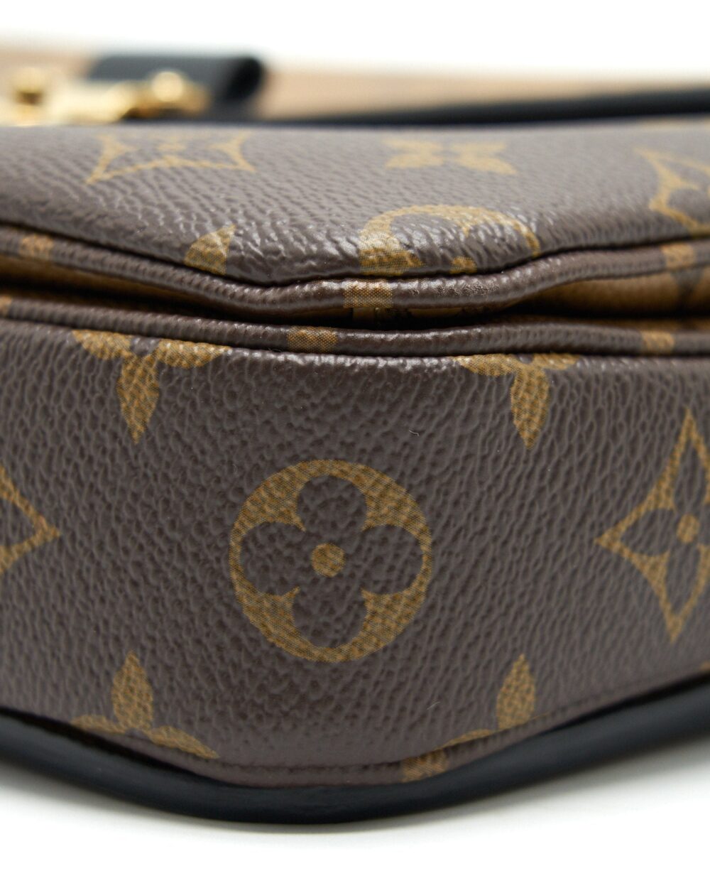 AAA Replica Louis Vuitton LV POCHETTE METIS MONOGRAM REVERSE CANVAS