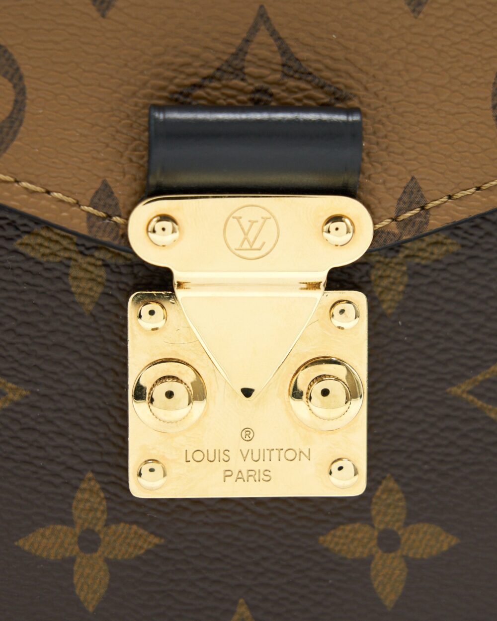AAA Replica Louis Vuitton LV POCHETTE METIS MONOGRAM REVERSE CANVAS