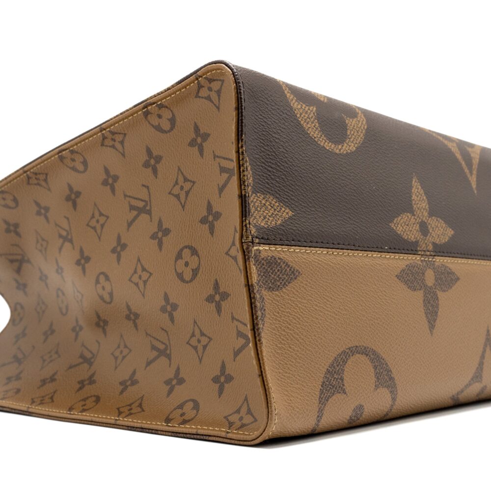 AAA Replica Louis Vuitton LV ONTHEGO GM MONOGRAM CANVAS GHW