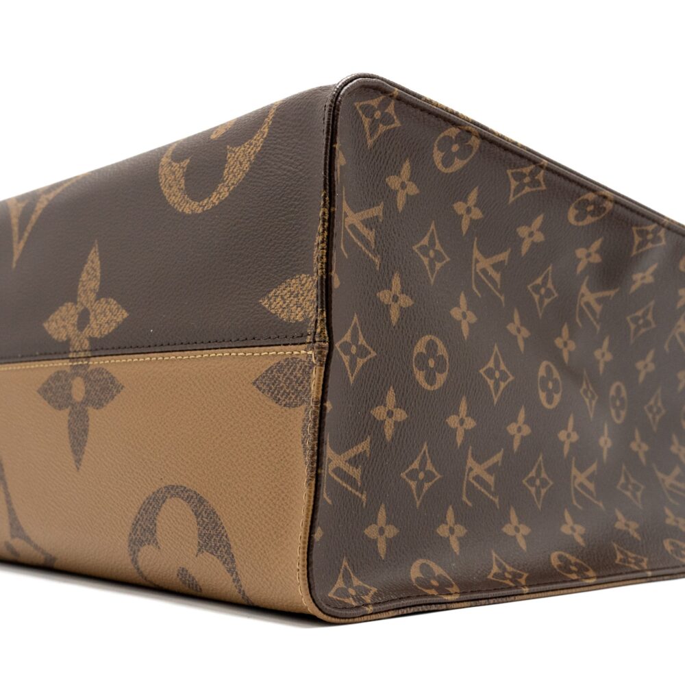 AAA Replica Louis Vuitton LV ONTHEGO GM MONOGRAM CANVAS GHW