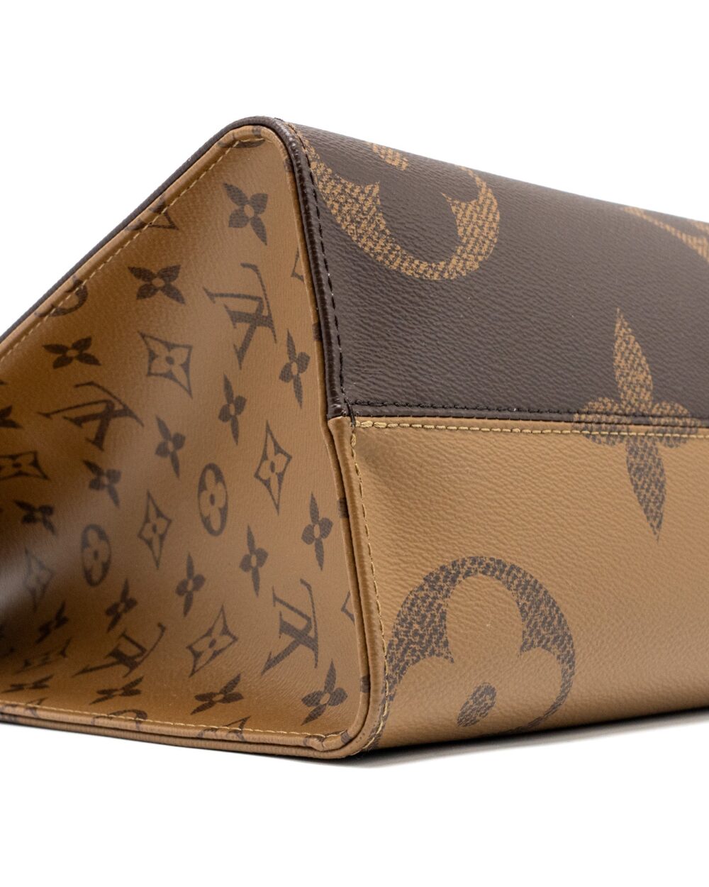 AAA Replica Louis Vuitton LV ONTHEGO MM MONOGRAM CANVAS GHW