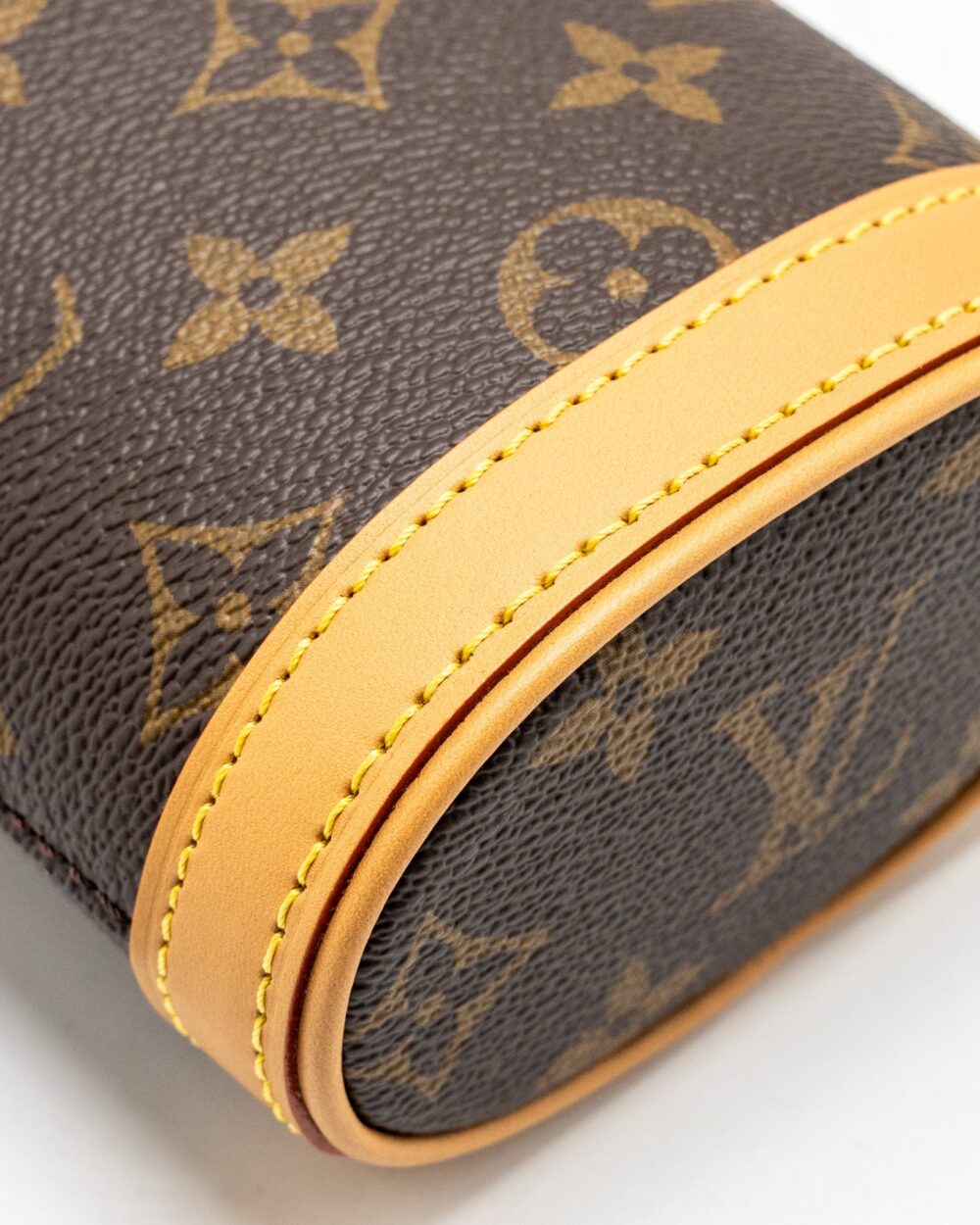AAA Replica Louis Vuitton LV FOLD ME POUCH MONOGRAM CANVAS GHW 