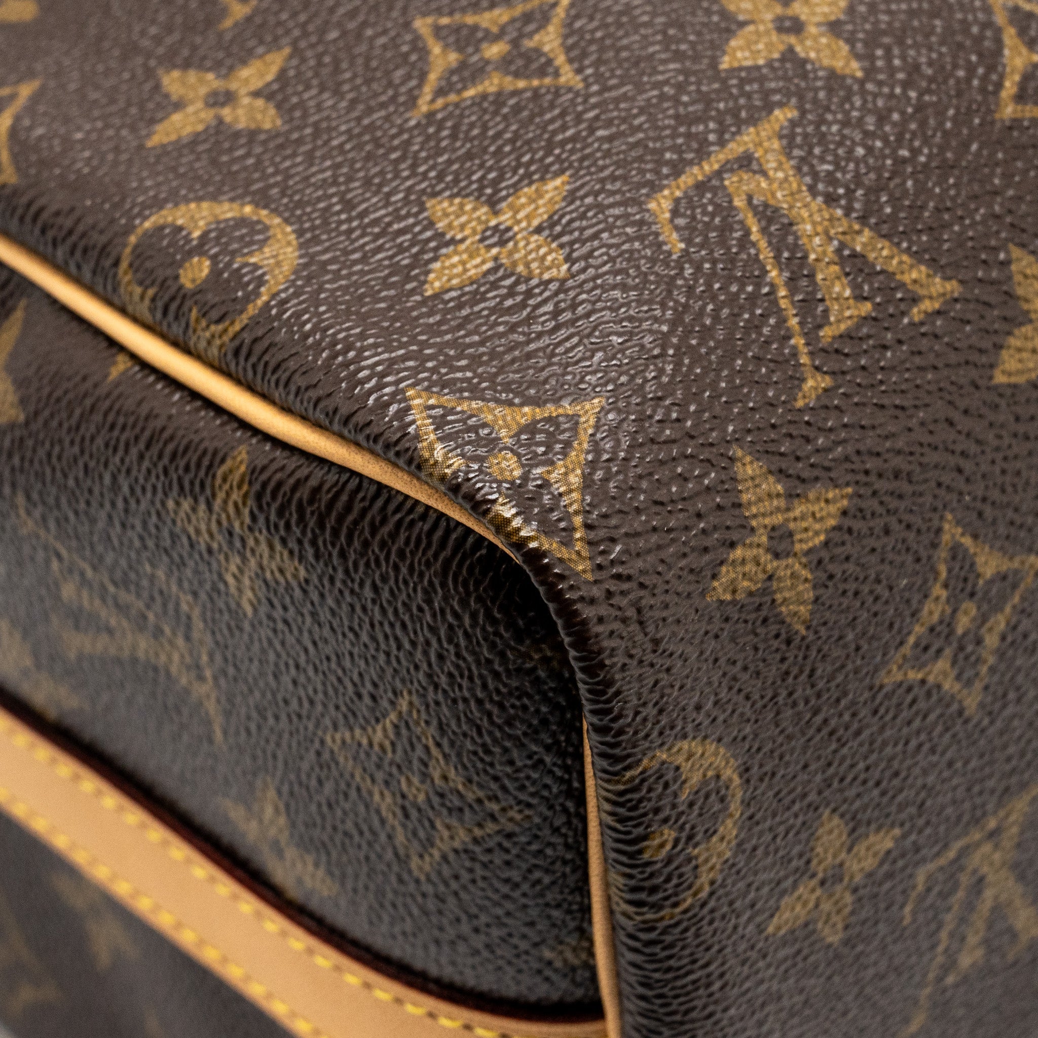 AAA Replica Louis Vuitton LV SPEEDY BANDOULIERE 25 MONOGRAM CANVAS GHW