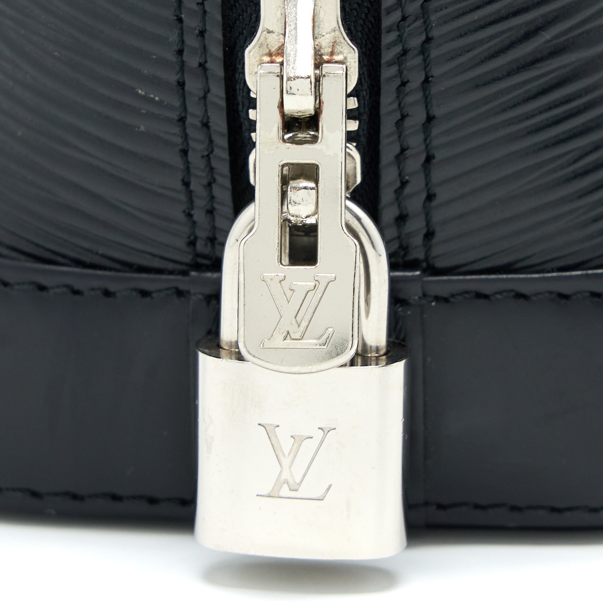 AAA Replica Louis Vuitton LV ALMA BB EPI BLACK SHW