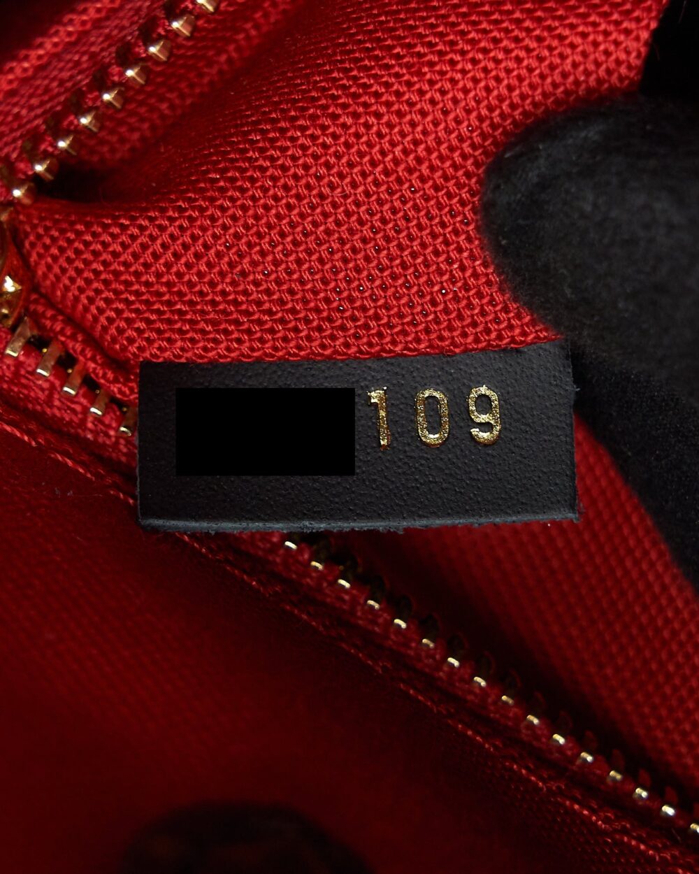AAA Replica Louis Vuitton LV ON THE GO MM GHW