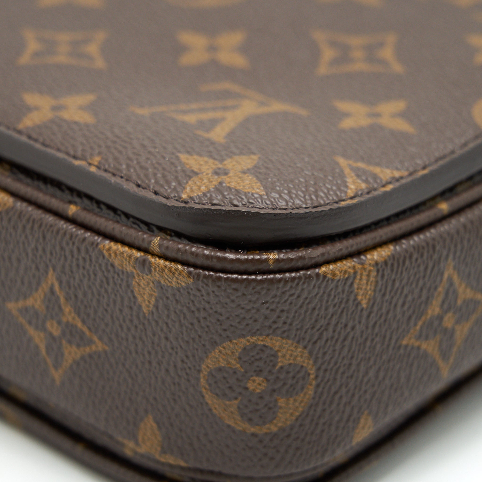 AAA Replica Louis Vuitton LV POCHETTE METIS MONOGRAM CANVAS