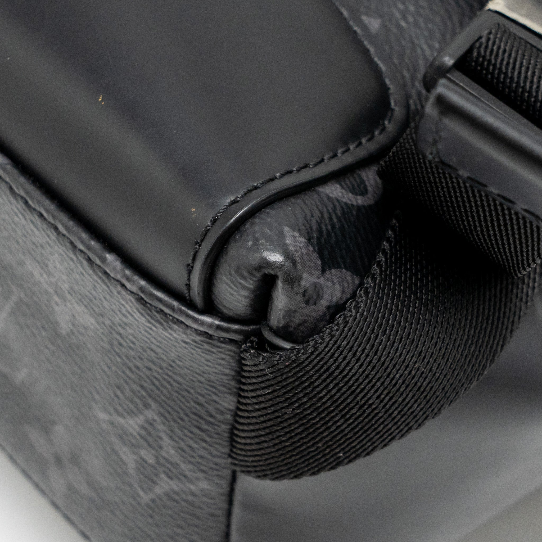 AAA Replica Louis Vuitton LV MESSENGER VOYAGER PM MONOGRAM CANVAS BLACK SHW