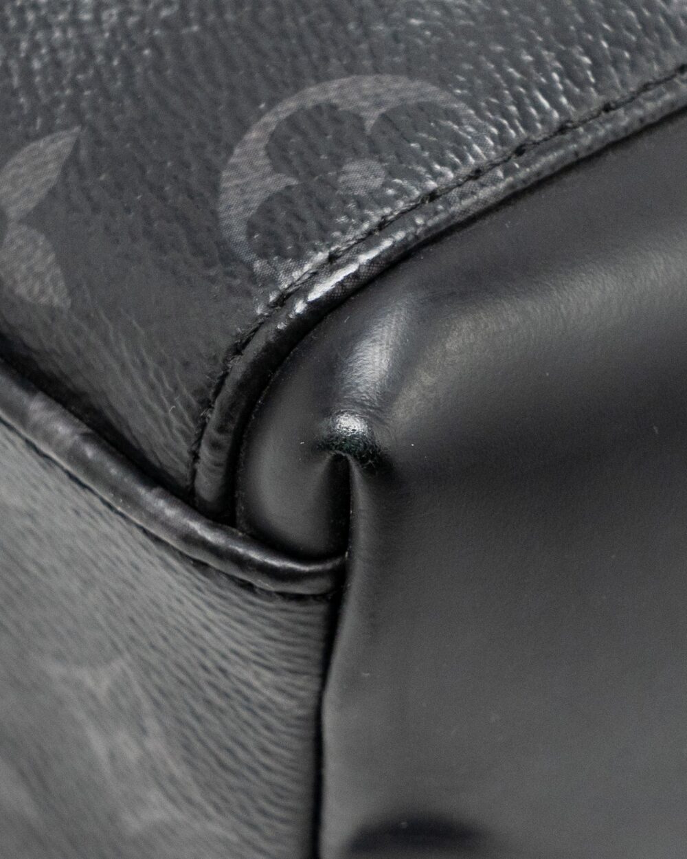 AAA Replica Louis Vuitton LV MESSENGER VOYAGER PM MONOGRAM CANVAS BLACK SHW
