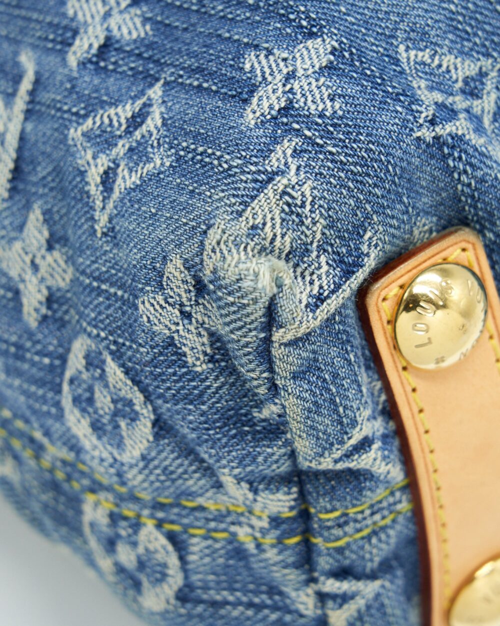 AAA Replica Louis Vuitton LV VINTAGE DENIM CROSSBODY BAG WITH AN EXTRA STRAP GHW