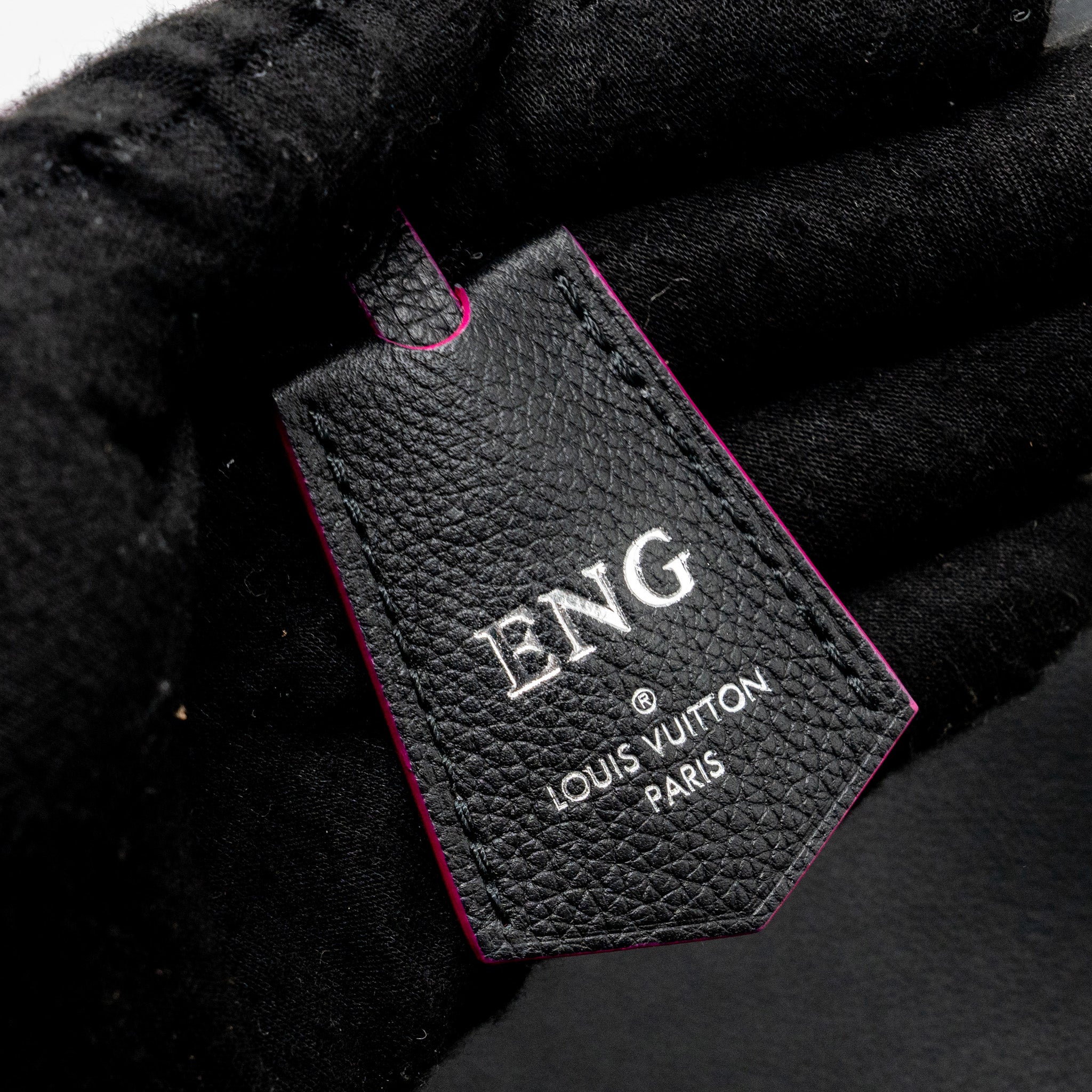 AAA Replica Louis Vuitton LV LOCKME BUCKET BAG CALFSKIN BLACK/PINK SHW