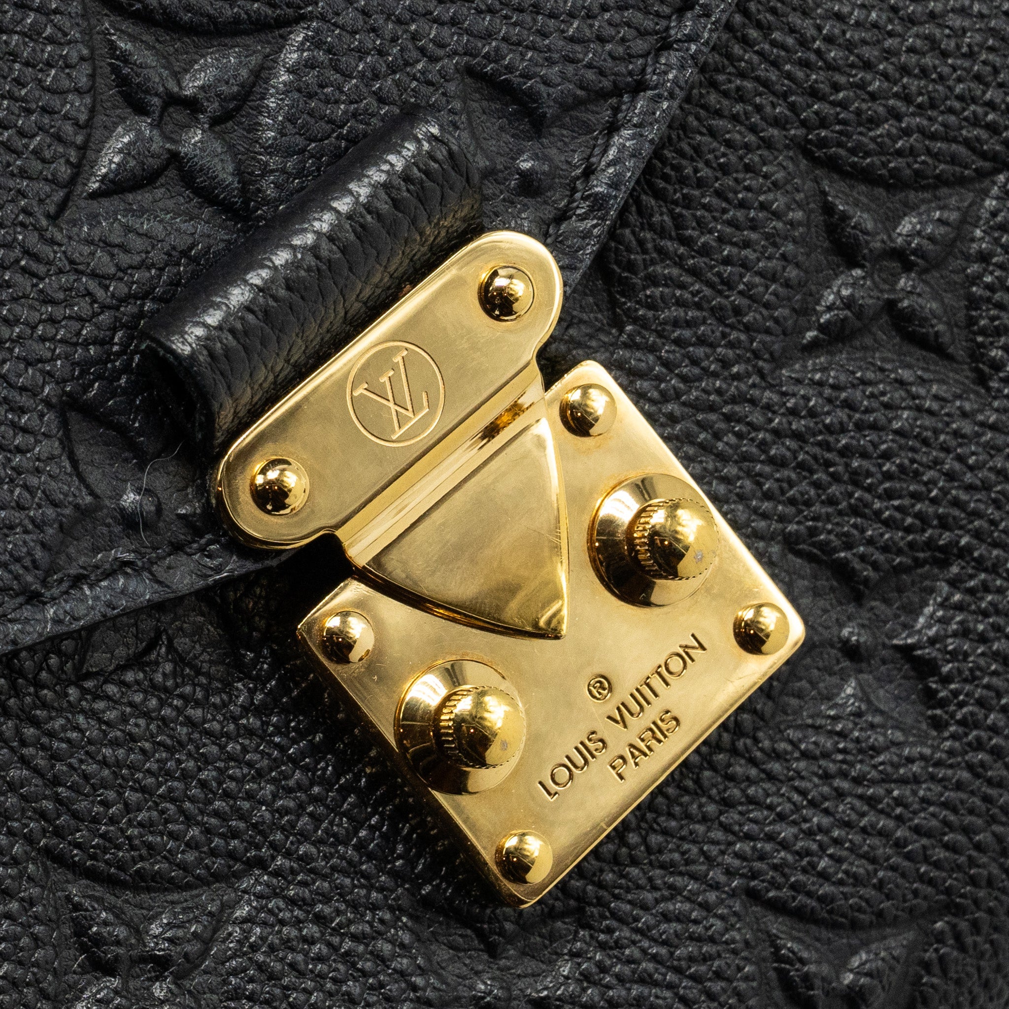 AAA Replica Louis Vuitton LV POCHETTE METIS MONOGRAM EMPREINTE BLACK GHW