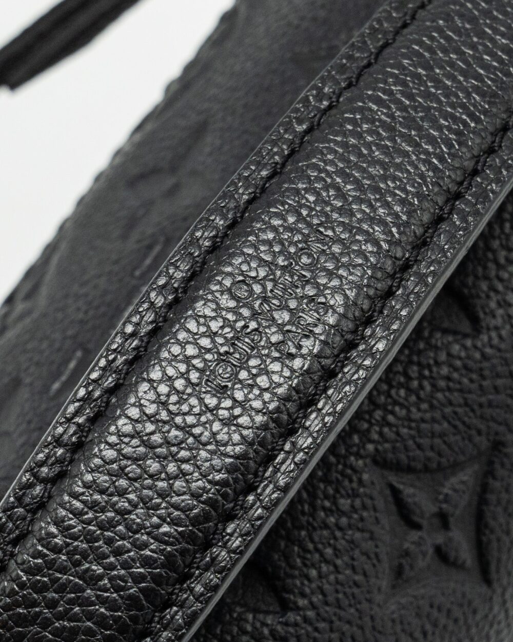 AAA Replica Louis Vuitton LV POCHETTE METIS MONOGRAM EMPREINTE BLACK GHW