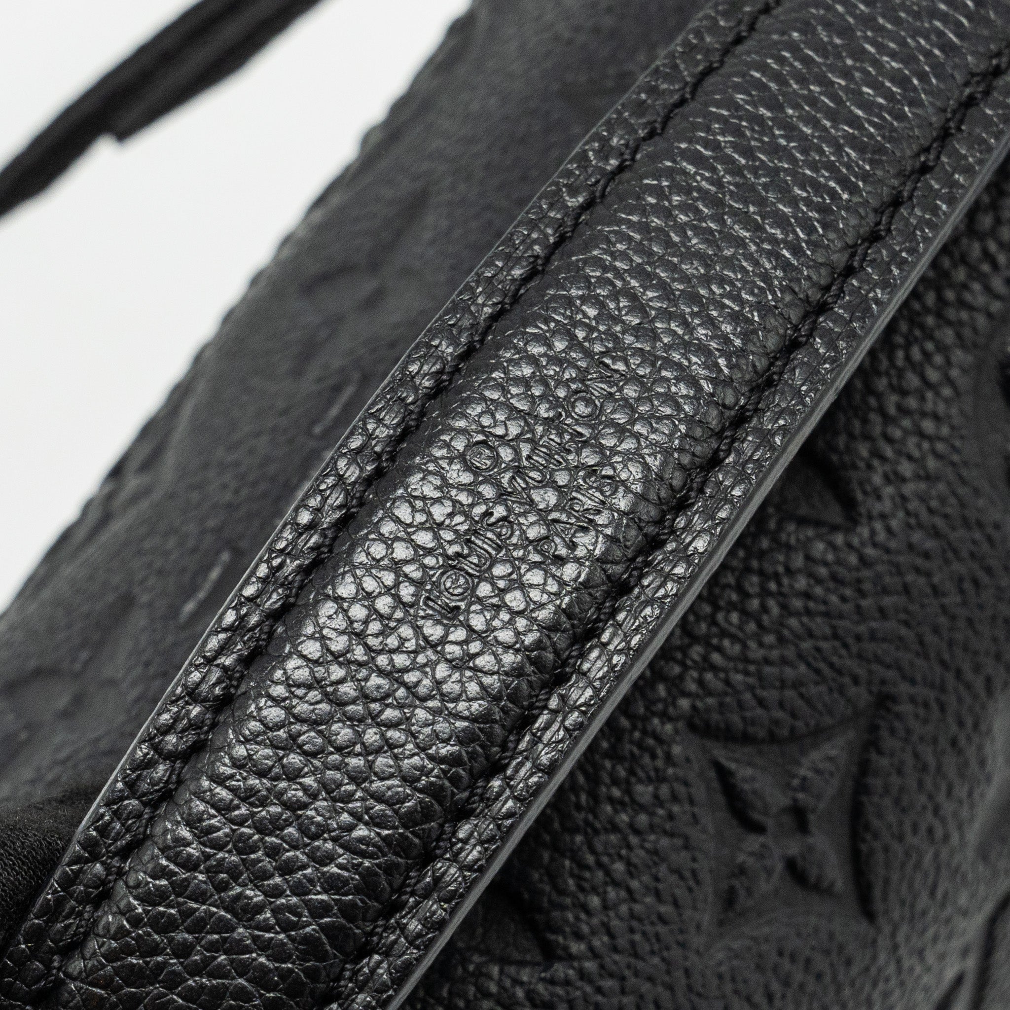 AAA Replica Louis Vuitton LV POCHETTE METIS MONOGRAM EMPREINTE BLACK GHW