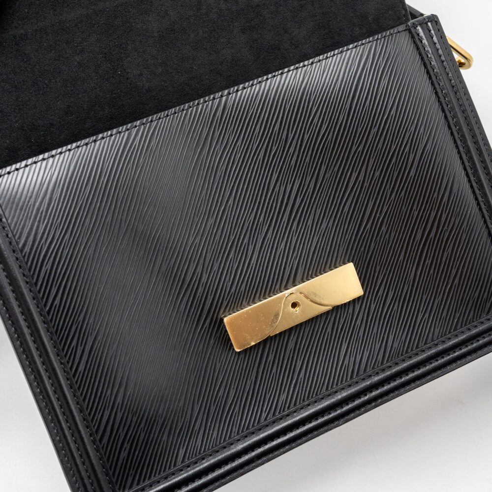 AAA Replica Louis Vuitton LV DAUPHINE MM EPI BLACK GHW