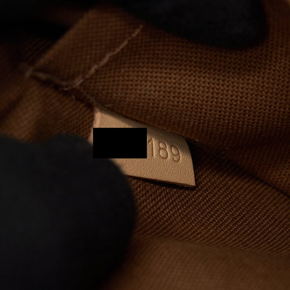 AAA Replica Louis Vuitton LV MULTI POCHETTE KAHKI STRAP MONOGRAM GHW