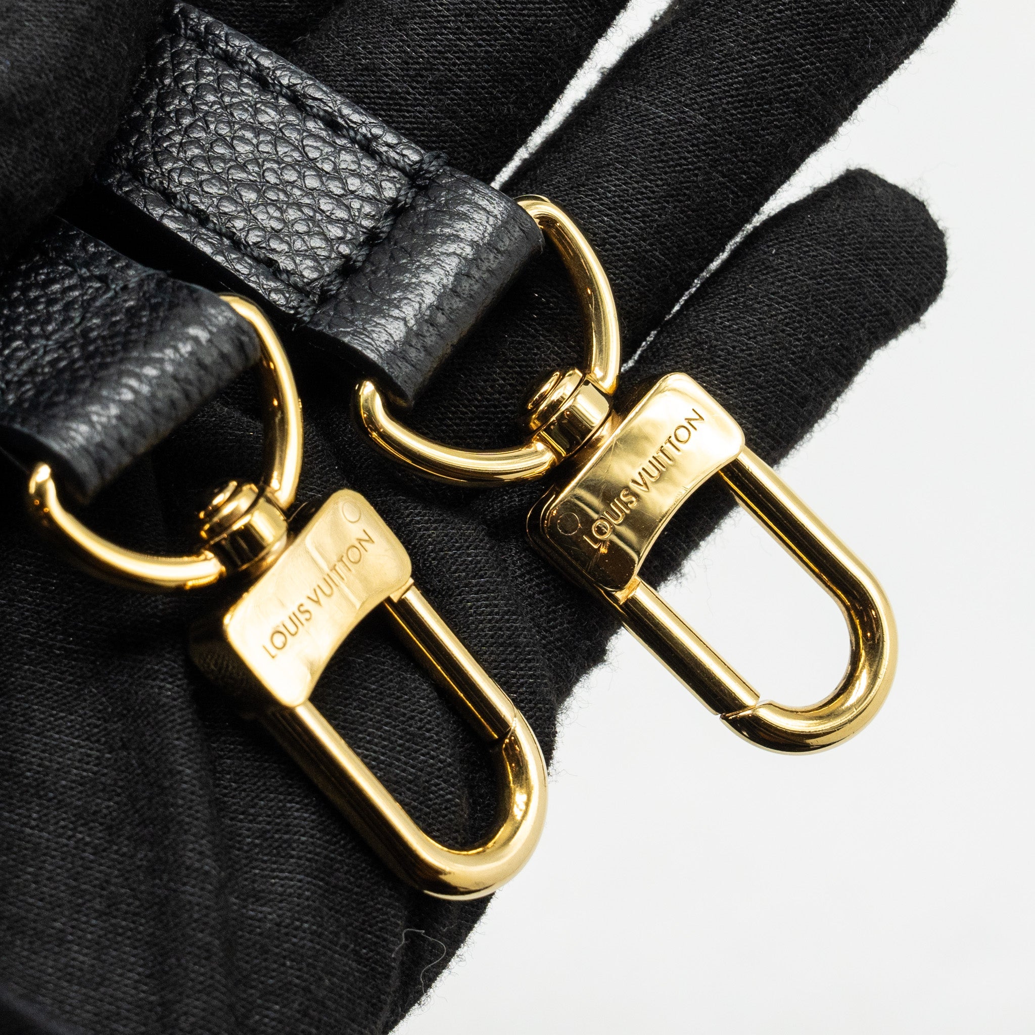 AAA Replica Louis Vuitton LV POCHETTE METIS MONOGRAM EMPREINTE BLACK GHW