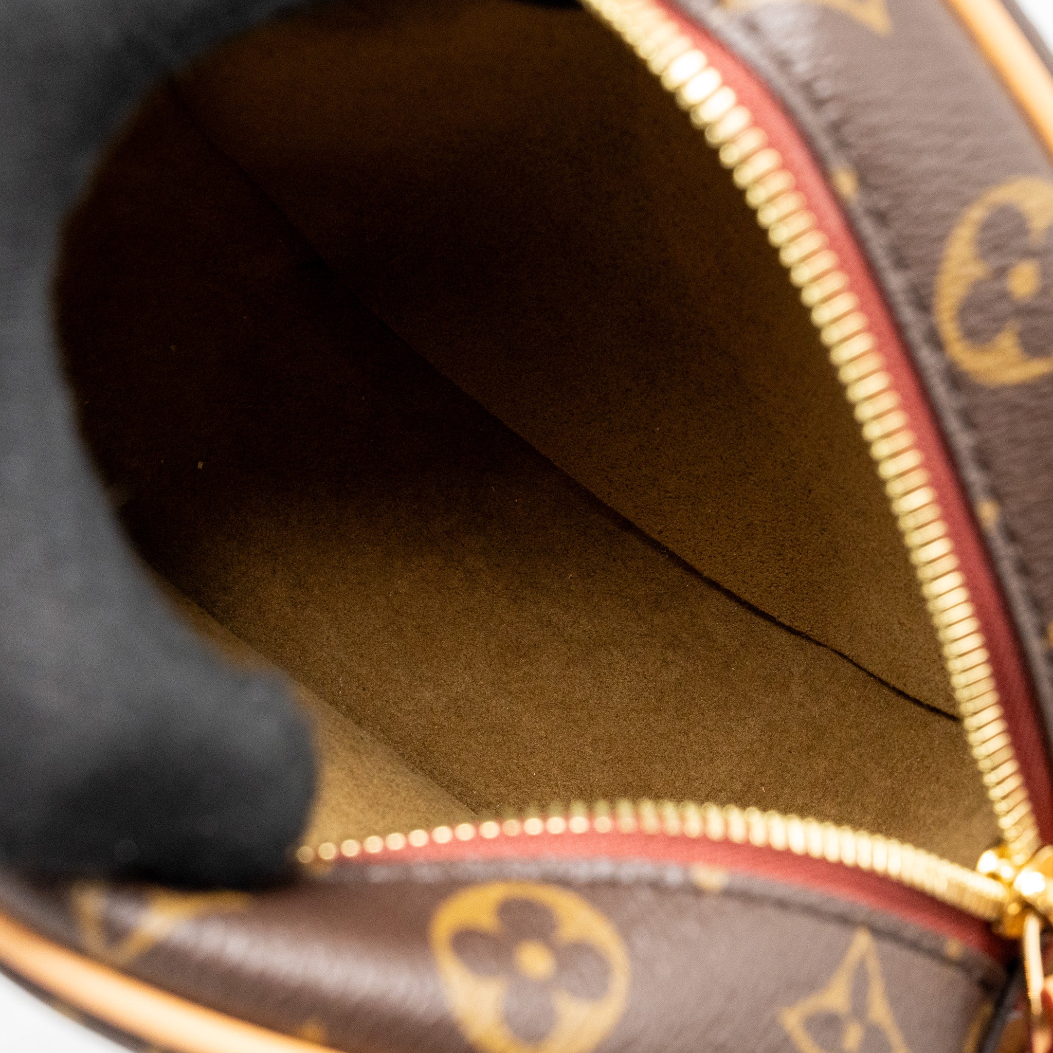 AAA Replica Louis Vuitton LV BOITE CHAPEAU SOUPLE PM MONOGRAM CANVAS GHW