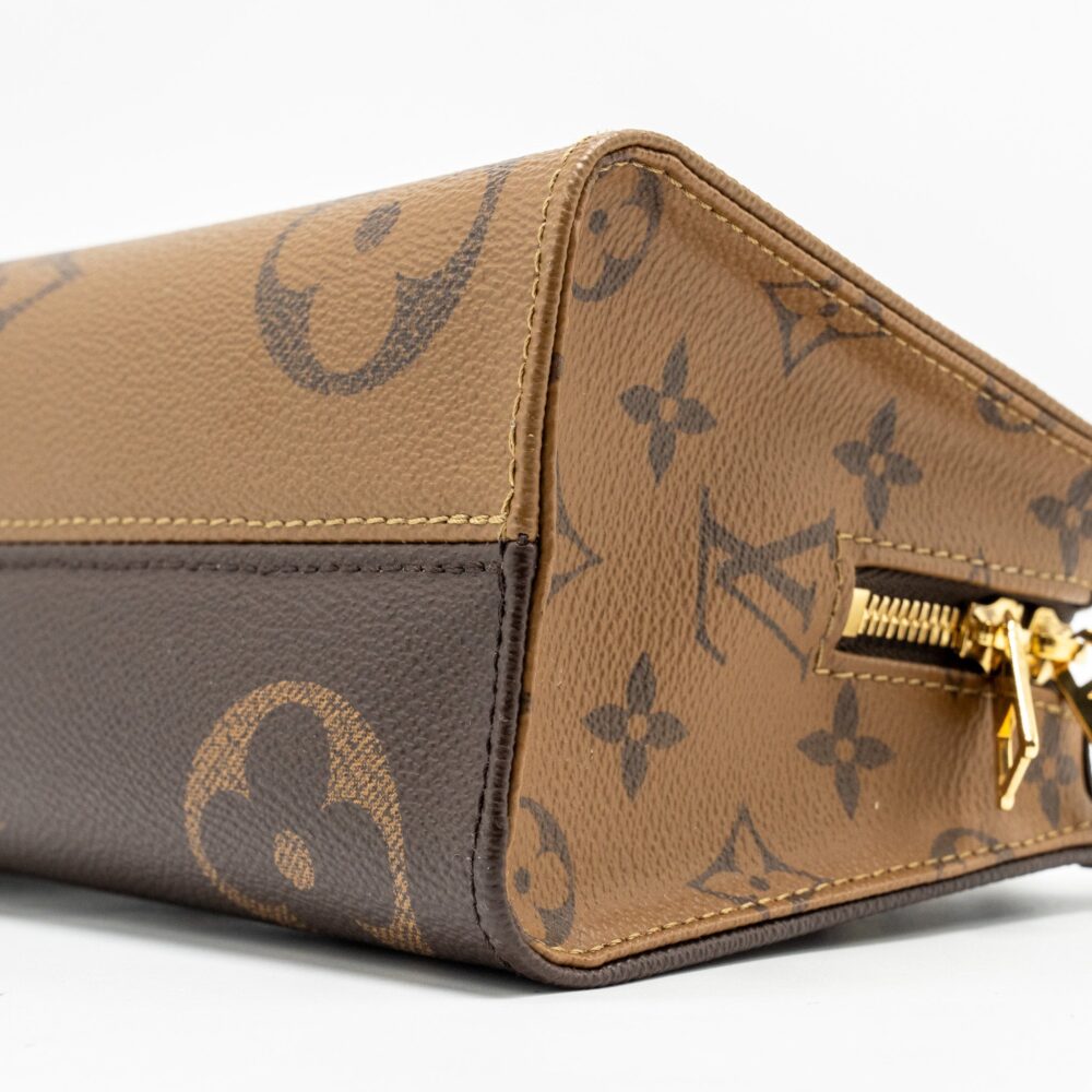 AAA Replica Louis Vuitton LV ONTHEGO EAST WEST MONOGRAM REVERSE GHW