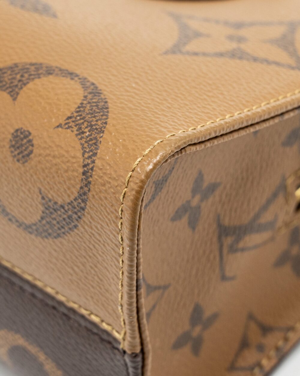 AAA Replica Louis Vuitton LV ONTHEGO EAST WEST MONOGRAM REVERSE GHW