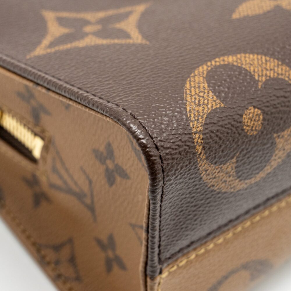 AAA Replica Louis Vuitton LV ONTHEGO EAST WEST MONOGRAM REVERSE GHW