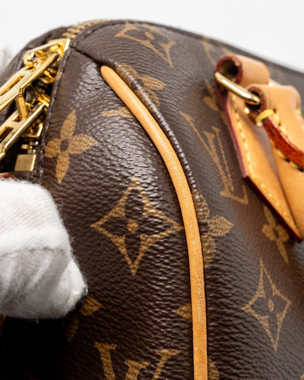 AAA Replica Louis Vuitton LV SPEEDY 20 BANDOULIERE MONOGRAM CANVAS BLACK STRAP GHW