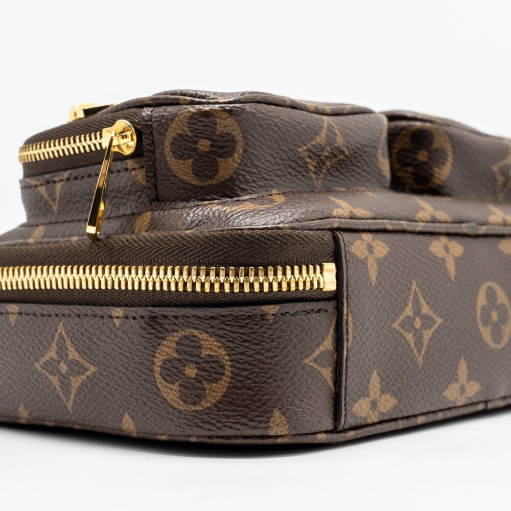 AAA Replica Louis Vuitton LV UTILITY CROSSBODY BAG MONOGRAM CANVAS GHW