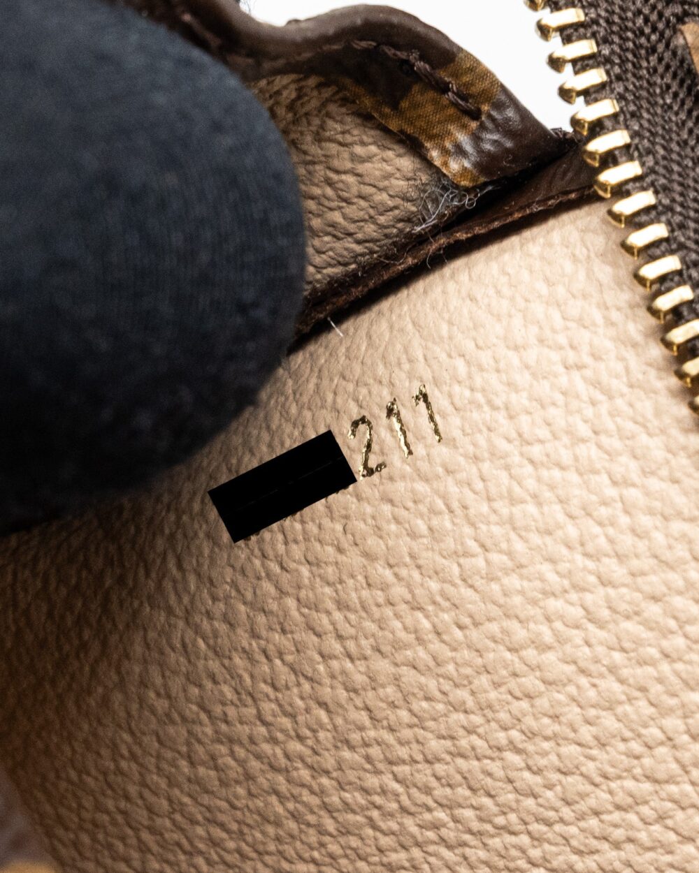 AAA Replica Louis Vuitton LV TOILETRY POCHETTE 26 MONOGRAM CANVAS GHW