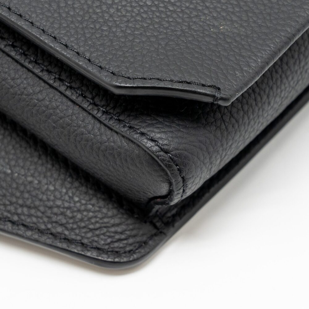 AAA Replica Louis Vuitton LV AEROGRAM TAKEOFF SLING BLACK GRAINED CALFSKIN BLACK HARDWARE