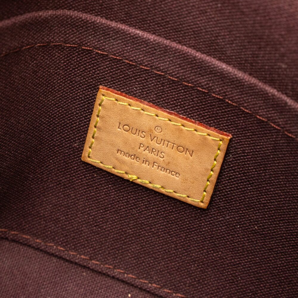 AAA Replica Louis Vuitton LV FAVOURITE PM BAG MONOGRAM CANVAS GHW
