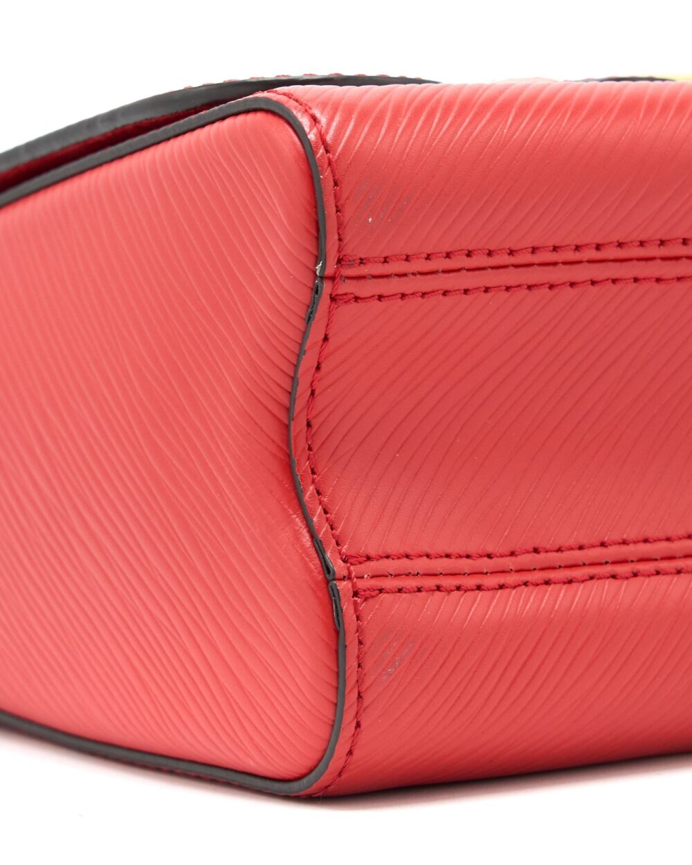 AAA Replica Louis Vuitton LV TWIST MM EPI RED GHW