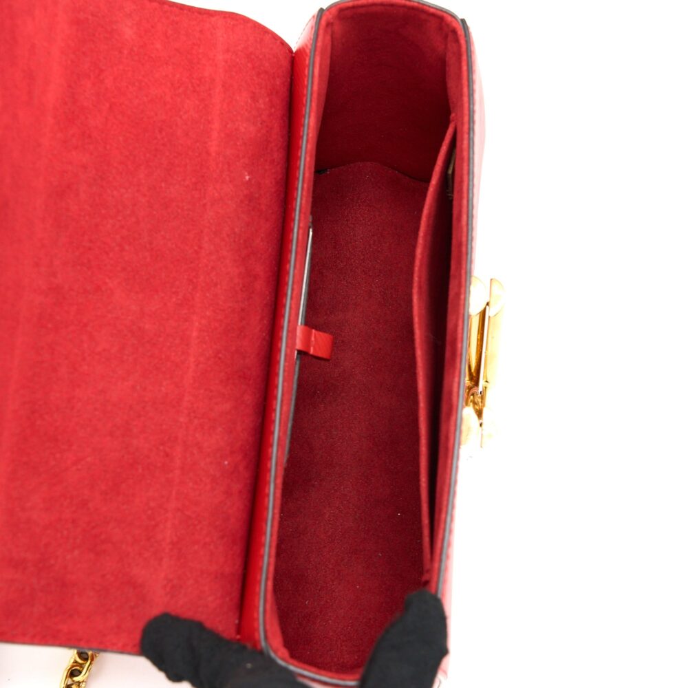 AAA Replica Louis Vuitton LV TWIST MM EPI RED GHW