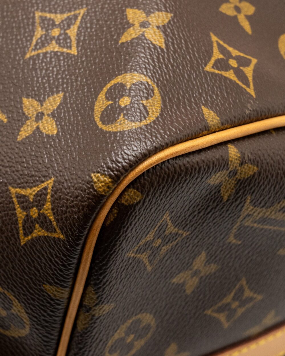 AAA Replica Louis Vuitton LV KEEPALL 50 BANDOULIRE MONOGRAM CANVAS GHW