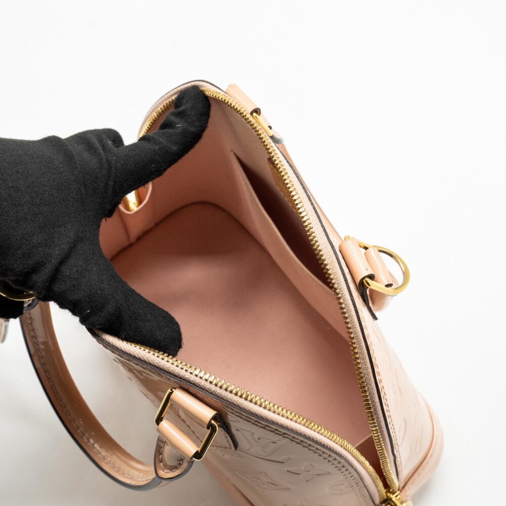 AAA Replica Louis Vuitton LV ALMA BB PATENT LIGHT PINK GHW
