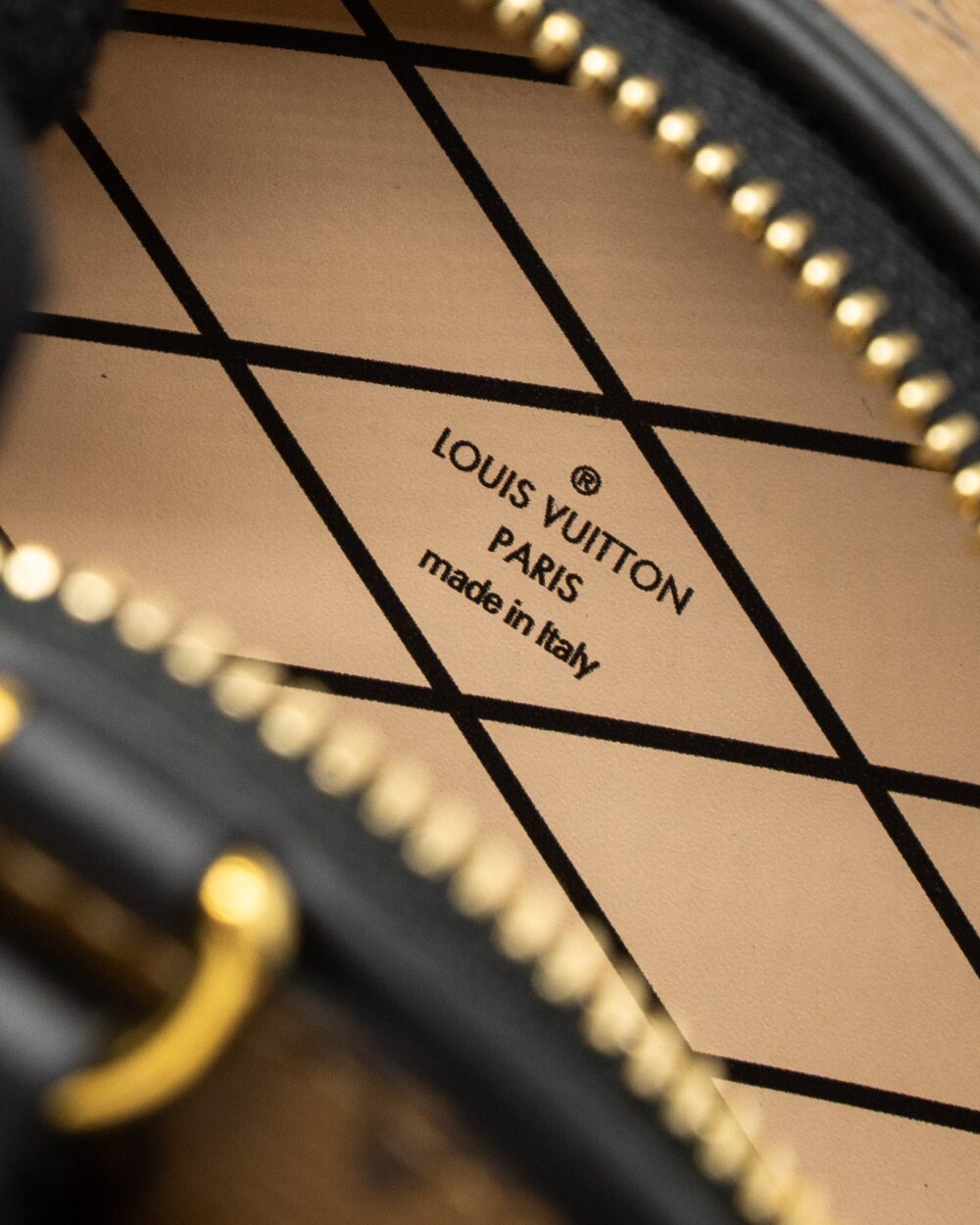 AAA Replica Louis Vuitton LV BOITE CHAPEAU NECKLACE/MINI CHAIN BAG MONOGRAM REVERSE CANVAS GHW