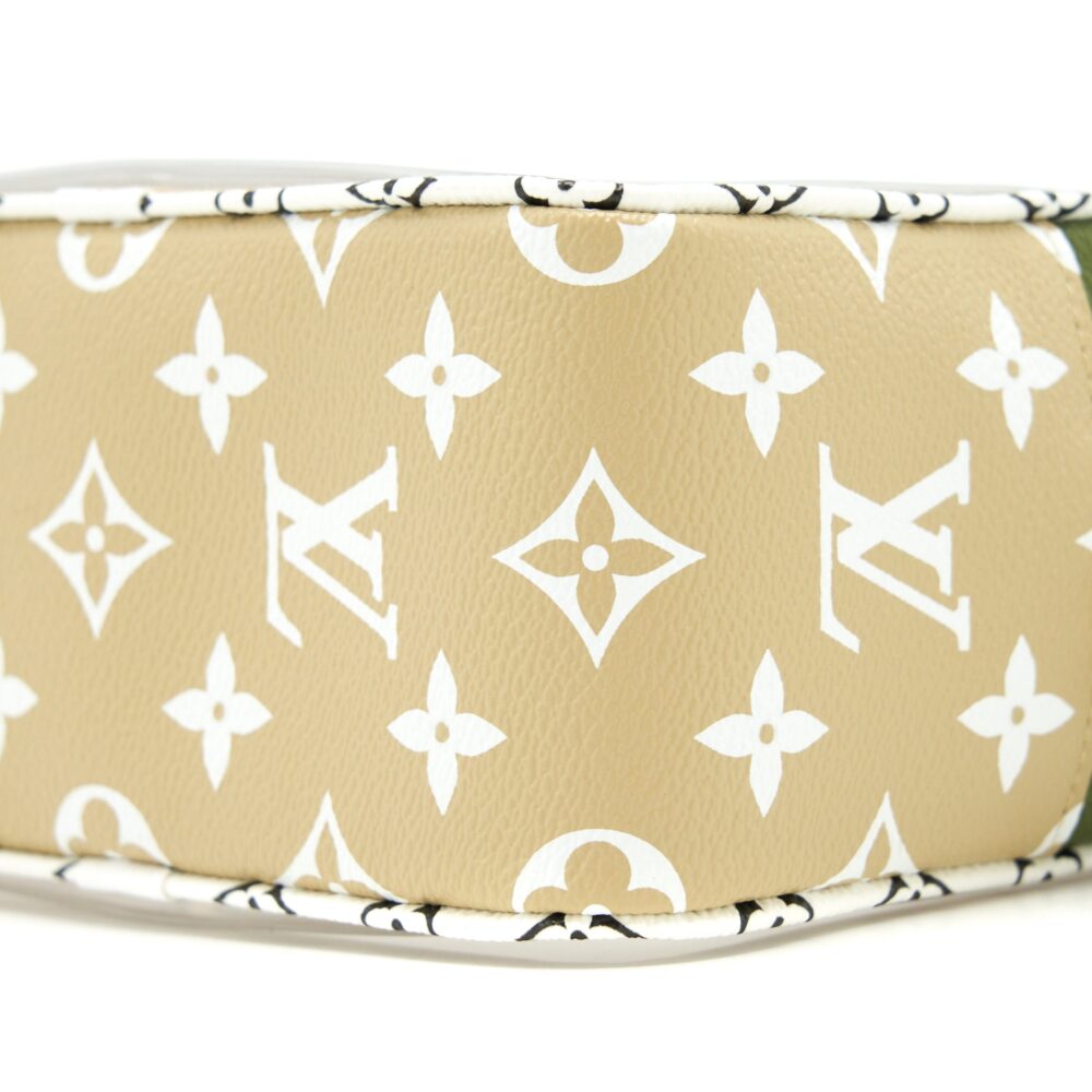 AAA Replica Louis Vuitton LV PVC GIANT BEACH POUCH MULTICOLOUR WITH AN EXTRA STRAP