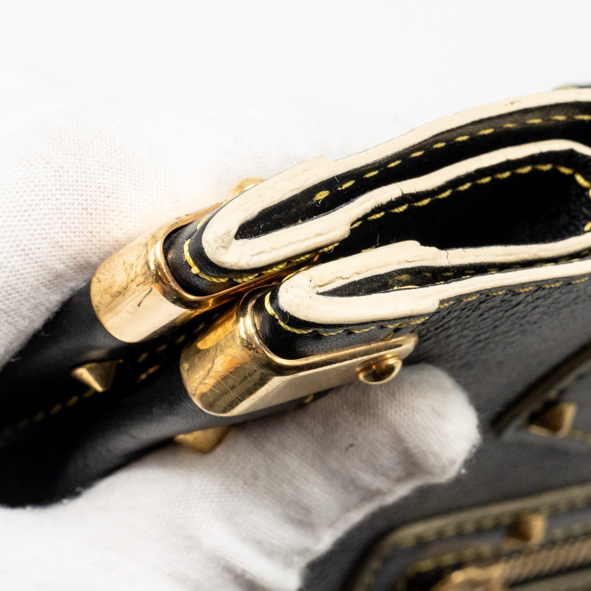 AAA Replica Louis Vuitton LV VINTAGE SHOULDER BAG BLACK GHW