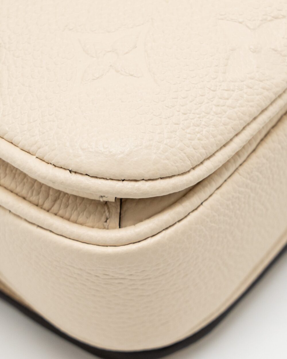 AAA Replica Louis Vuitton LV POCHETTE MÉTIS EAST WEST MONOGRAM EMPREINTE LEATHER CREAM GHW