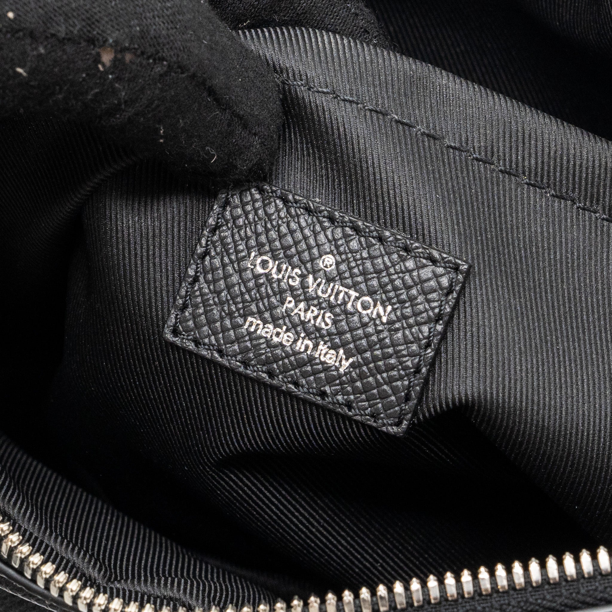 AAA Replica Louis Vuitton LV MESSENGER BAG MONOGRAM ECLIPSE SHW