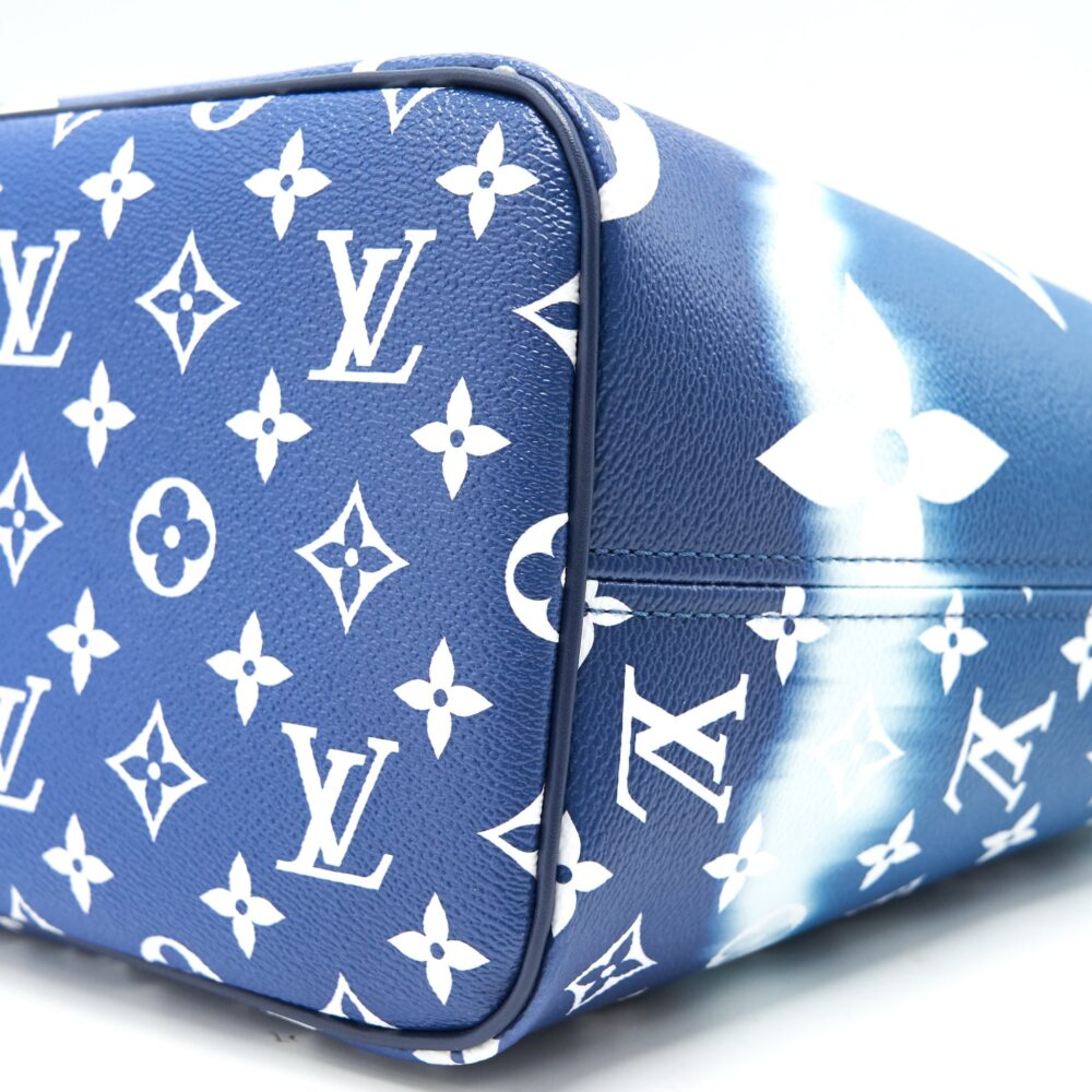 AAA Replica Louis Vuitton LV ESCALE TOTE MONOGRAM IN BLUE
