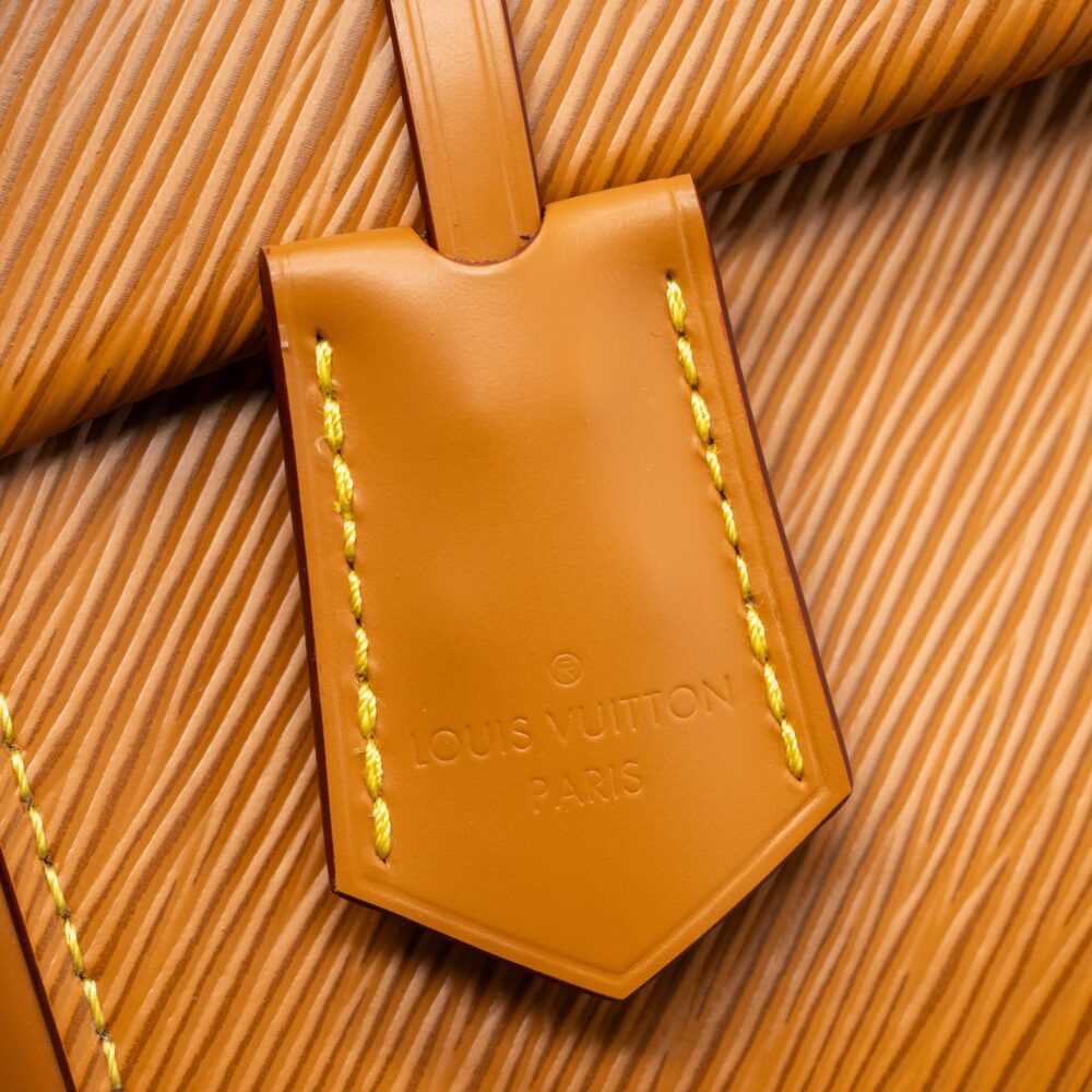AAA Replica Louis Vuitton LV CLUNY MINI EPI GOLD MIEL SHW