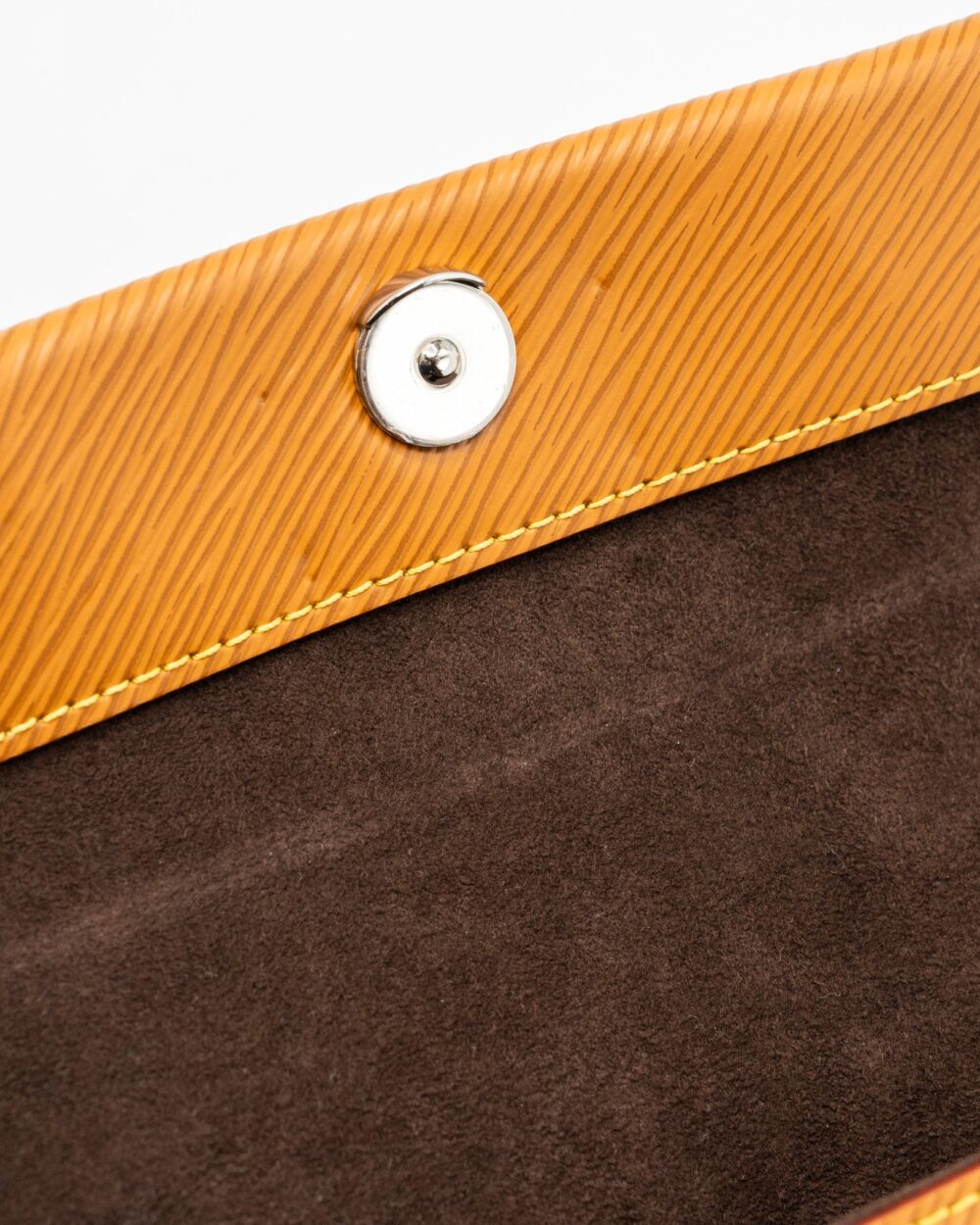 AAA Replica Louis Vuitton LV CLUNY MINI EPI GOLD MIEL SHW