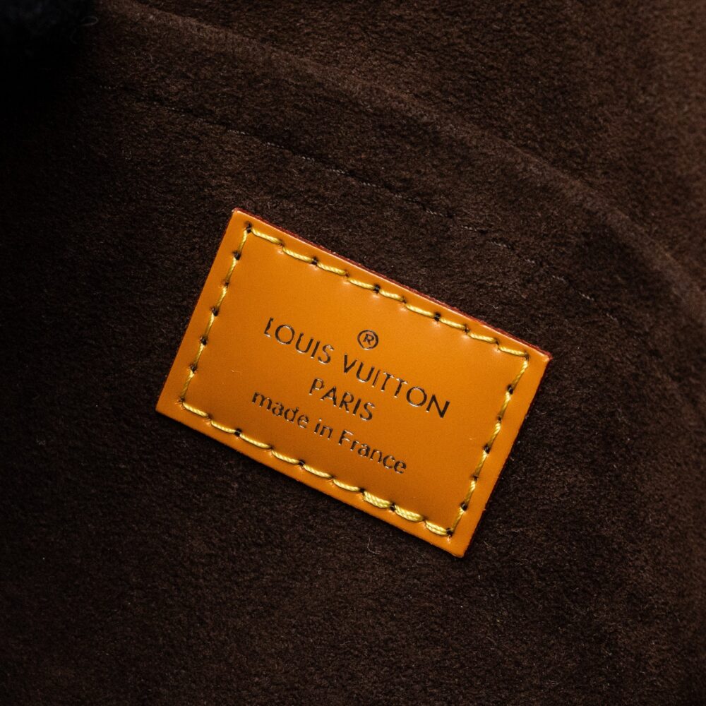 AAA Replica Louis Vuitton LV CLUNY MINI EPI GOLD MIEL SHW