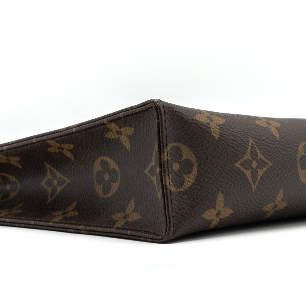 AAA Replica Louis Vuitton LV TOILETRY POCHETTE 26 MONOGRAM CANVAS GHW