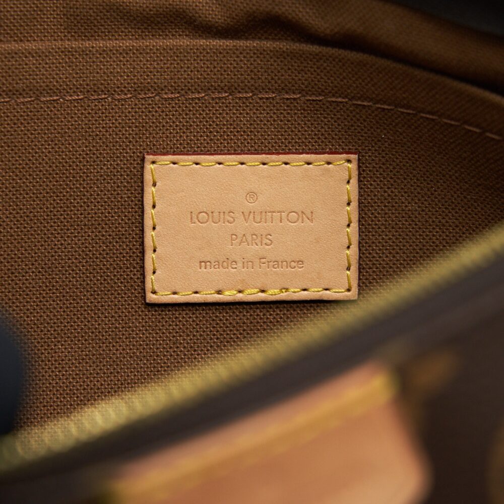 AAA Replica Louis Vuitton LV MULTI POCHETTE ACCESSORIES KHAKI STRAP