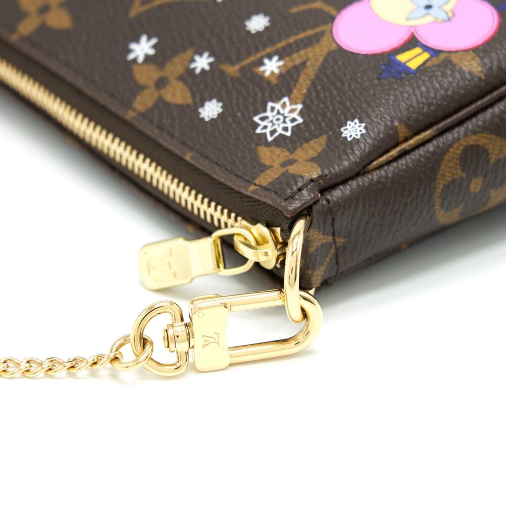 AAA Replica Louis Vuitton LV MINI POCHETTE ACCESSORIES 2021 CHRISTMAS LIMITED