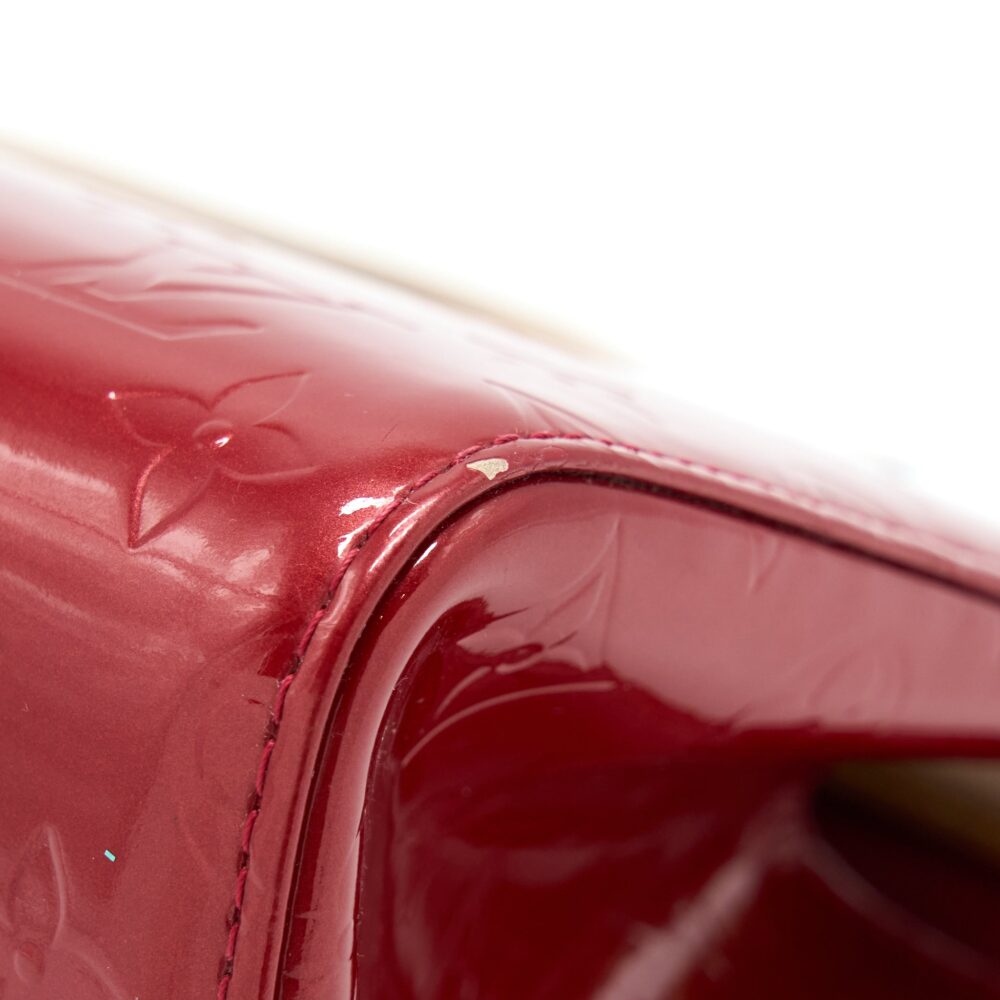 AAA Replica Louis Vuitton LV ROXBURY DRIVE MONOGRAM VERNIS RED GHW