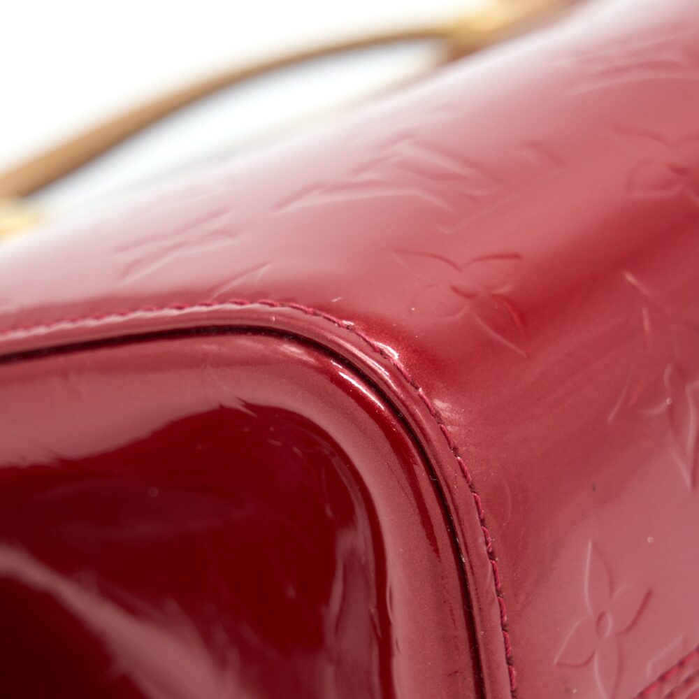 AAA Replica Louis Vuitton LV ROXBURY DRIVE MONOGRAM VERNIS RED GHW
