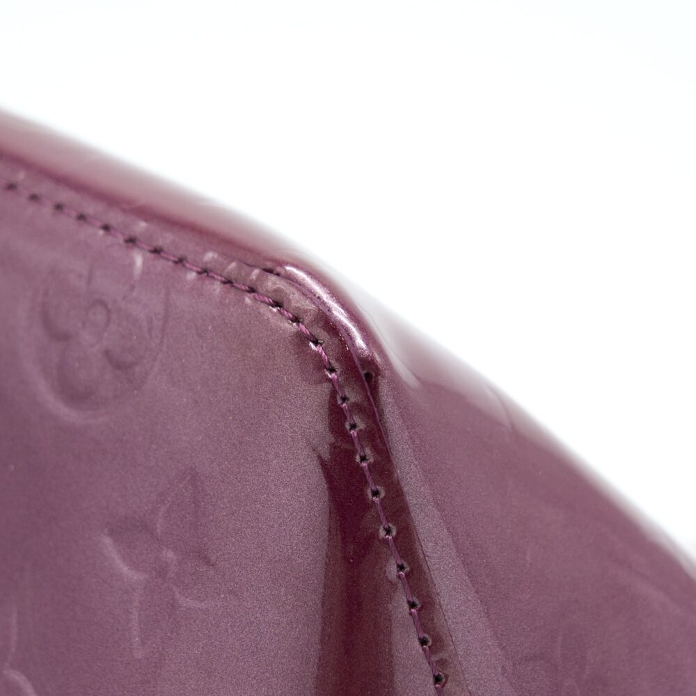 AAA Replica Louis Vuitton LV BELLEVUE PM MONOGRAM VERNIS VIOLETTE GHW
