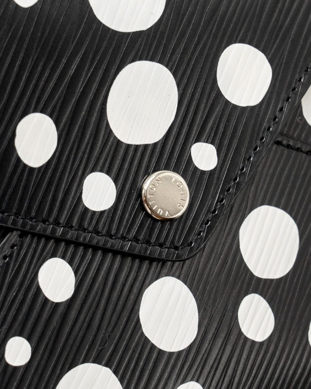 AAA Replica Louis Vuitton LV YAYOYI KUSAMA KIRIGAMI POCHETTE EPI LEATHER MULTICOLOUR SHW