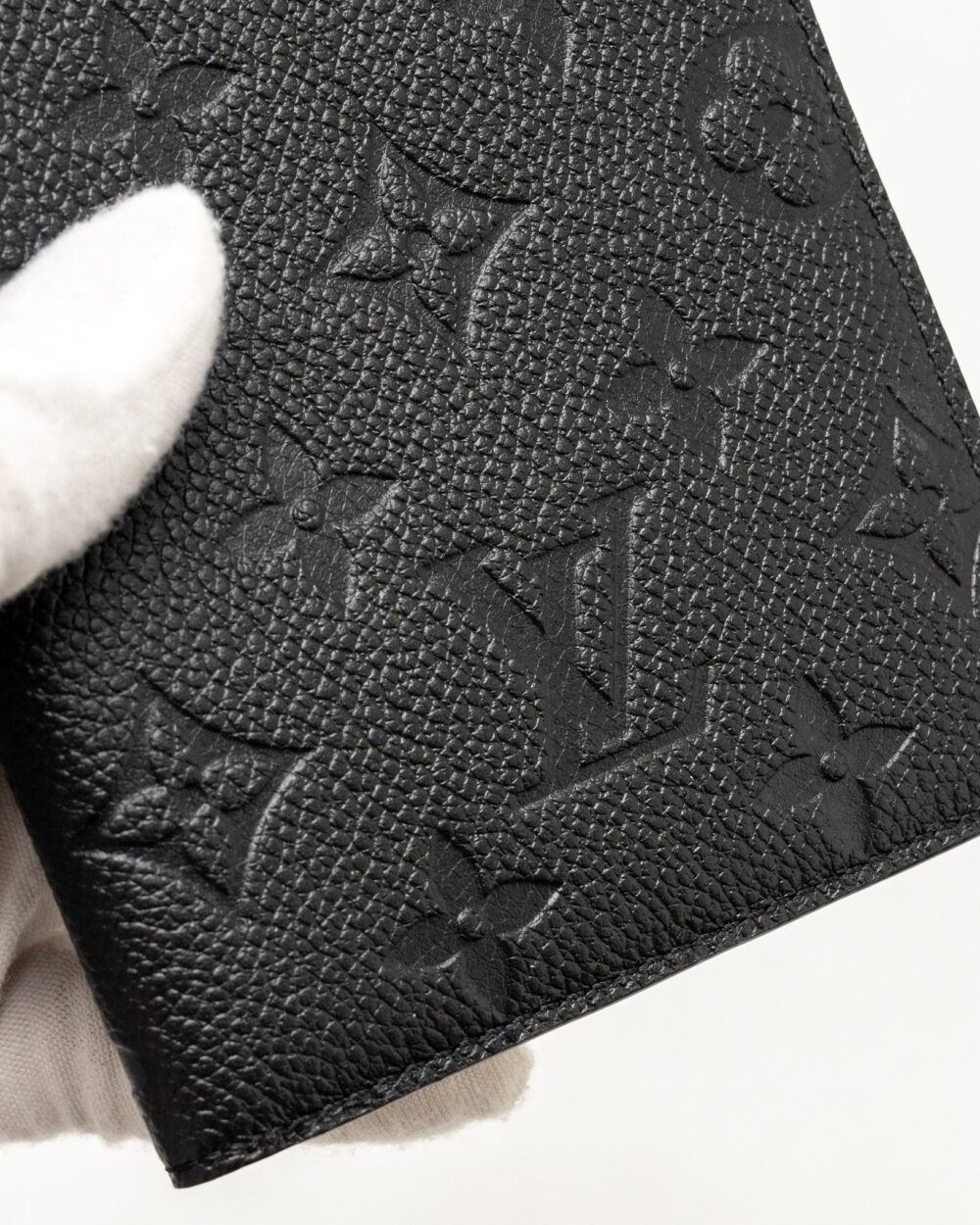 AAA Replica Louis Vuitton LV PASSPORT COVER MONOGRAM EMPREINTE LEATHER BLACK